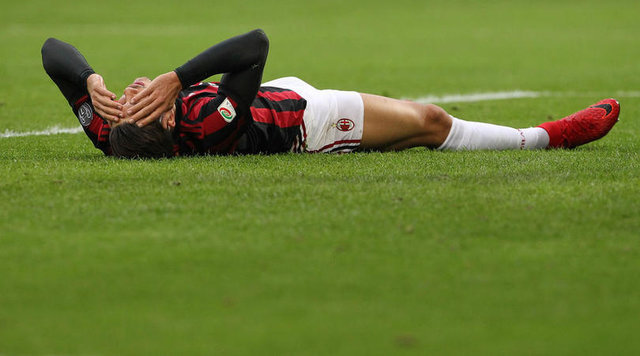 توقف میلان برابر کالیاری، پای ایگواین به گلزنی باز شد