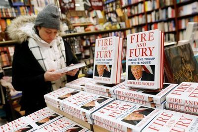 بازار پر رونق کتاب‌های ضد ترامپ در آمریکا