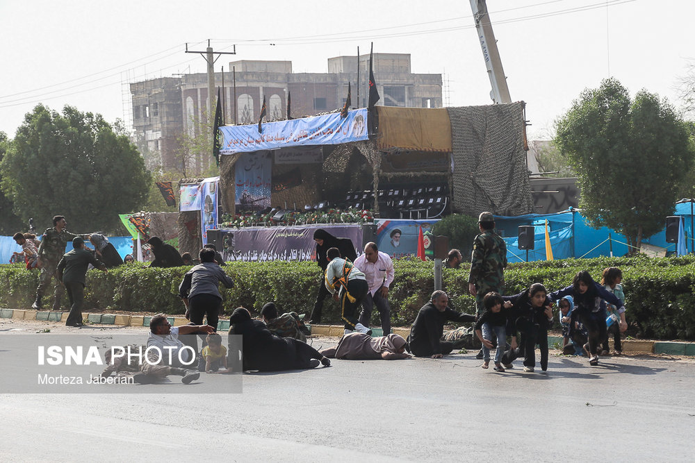 صدای تیر را که شنیدیم با خنده گفتیم مانور است