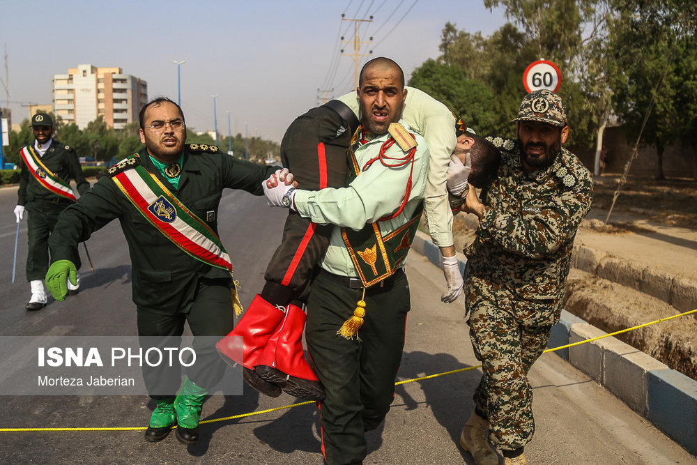 صدای تیر را که شنیدیم با خنده گفتیم مانور است
