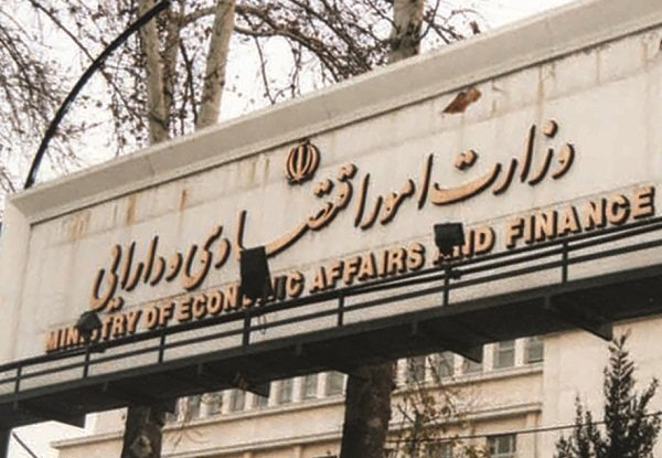 &nbsp;کرباسیان:اولین وزیر اقتصادی که با استیضاح عزل شد