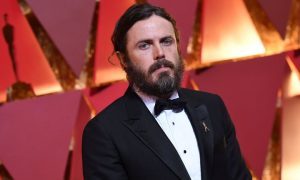 کیسی افلک فیلمی درباره یک زن شمشیرباز تهیه می‌کند