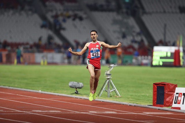 شگفتی سازی و رکوردشکنی دونده ایران در بازیهای آسیایی/کیهانی قهرمان دوی ۳ هزار متربامانع شد