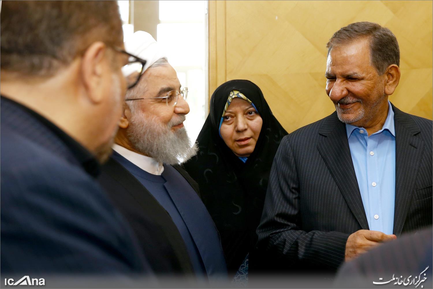 تصاویر ورود حسن روحانی و نمایندگان به مجلس شورای اسلامی