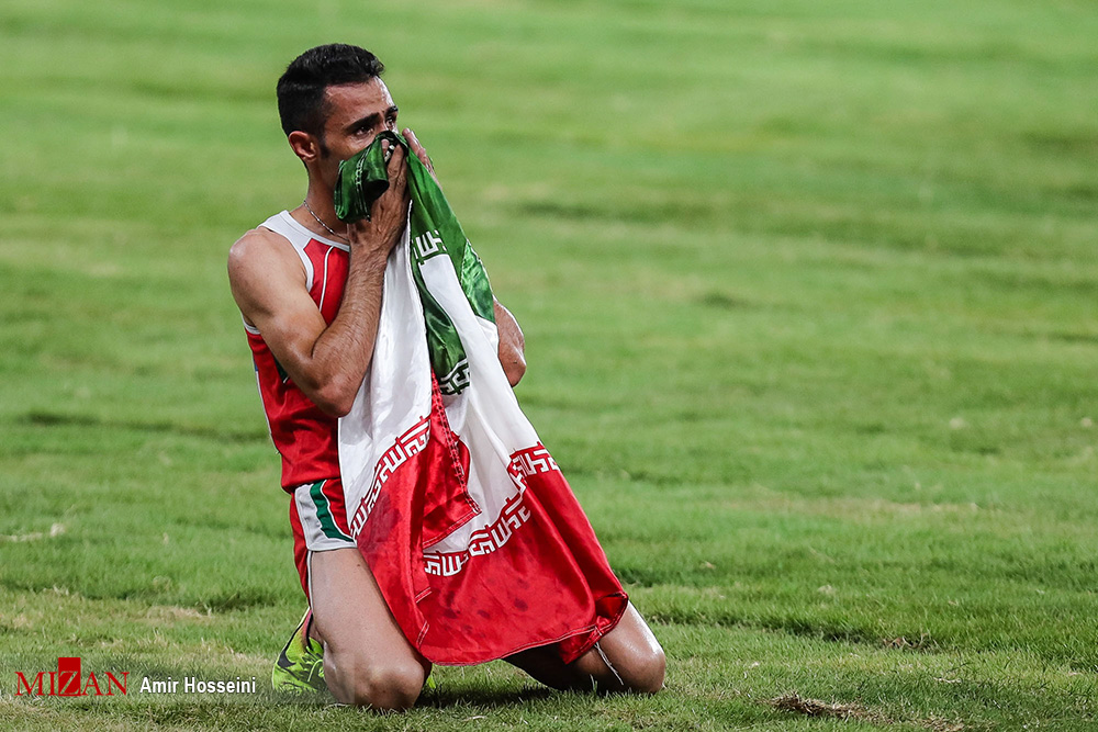 تصاویر قهرمانی حسین کیهانی در دوی ۳۰۰۰ متر