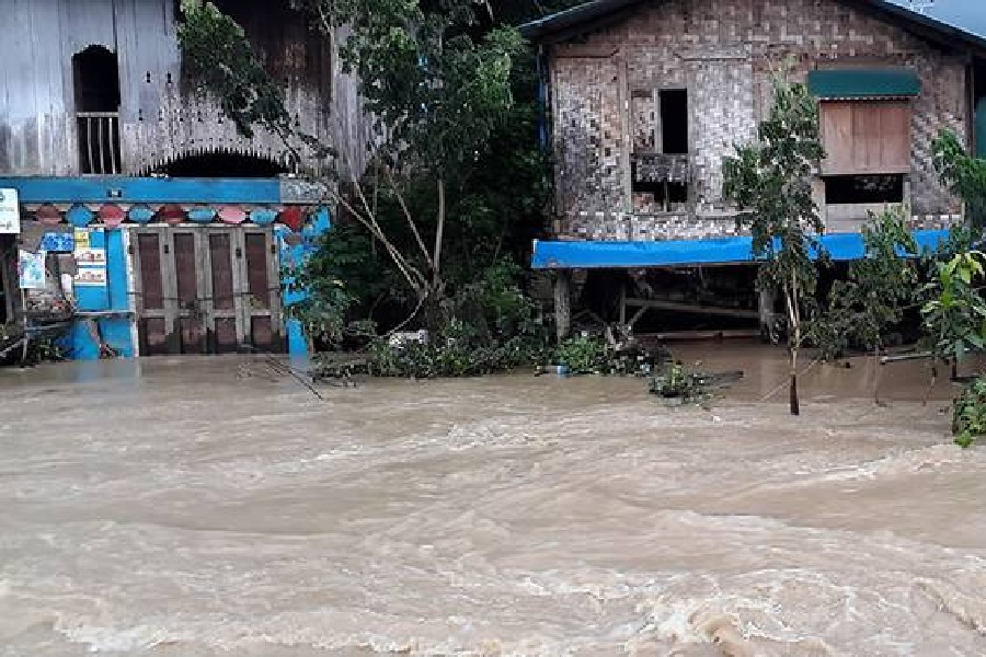 فروریختن سدی در میانمار ۸۵ کشته برجای گذاشت