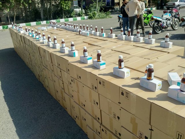 کشف محموله بزرگ شربت&zwnj;های قلابی کودکان در تهران+ عکس