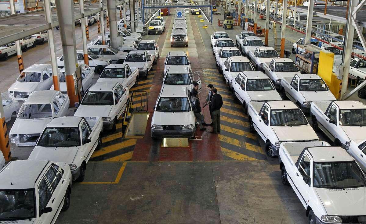 کاهش قیمت ارز چه تاثیری بر وضعیت پیش‌خرید خودور گذاشته است/ خریداران هنگام تحویل خودرو باید چه مقدار مابه التفاوت بدهند؟