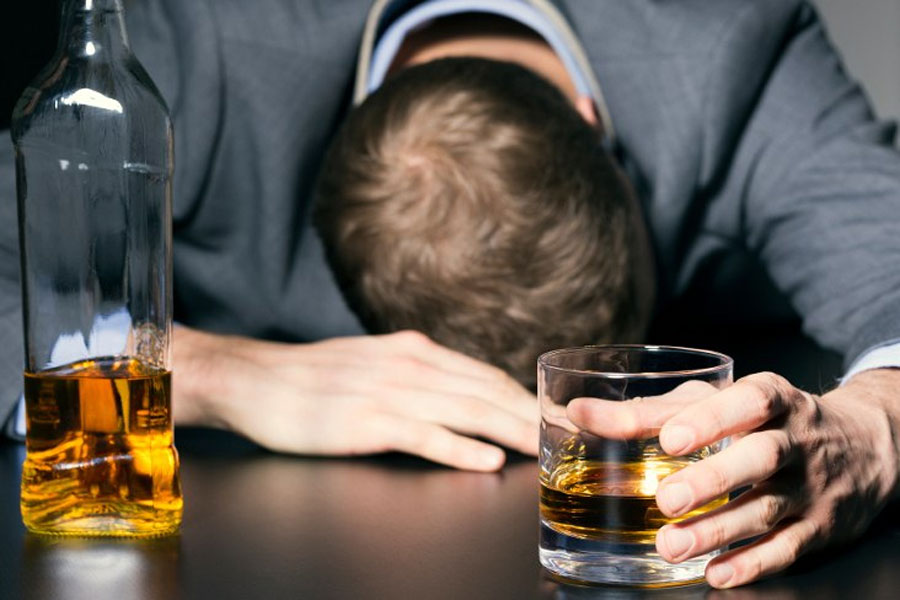 بحران الکل در بندرعباس؛ ۲۰ کشته / ۲۵۰ مسموم/ ۳۷ نفر بستری