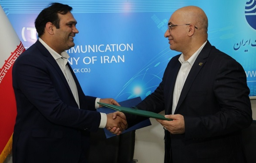 تفاهم نامه ارایه خدمات ارتباطی مابین مخابرات ایران و جمعیت هلال احمر