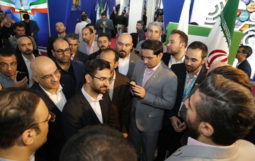 آذری جهرمی: گزارش تغییرات تعرفه ای در رگولاتوری تنظیم شده است آذری جهرمی: گزارش تغییرات تعرفه ای در رگولاتوری تنظیم شده است