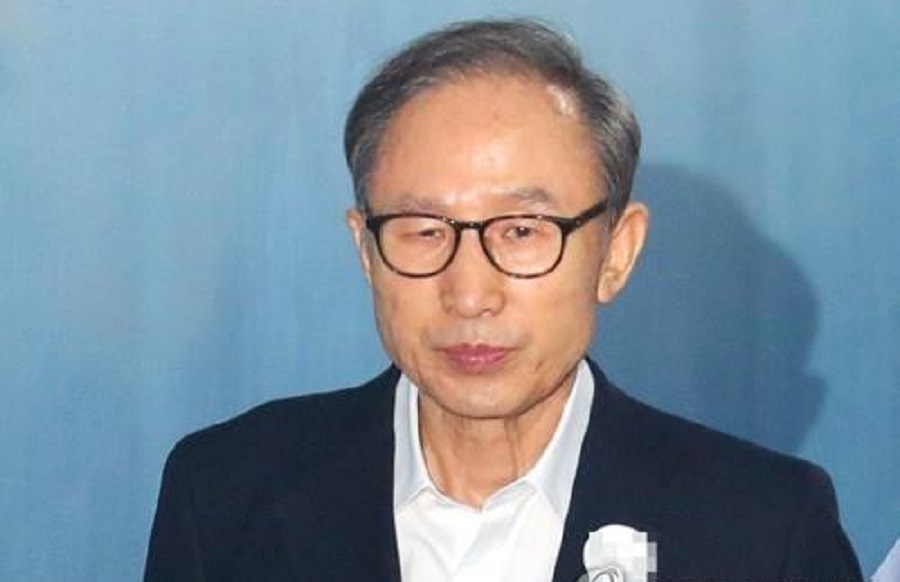 رییس جمهوری سابق کره جنوبی به 15 سال زندان محکوم شد