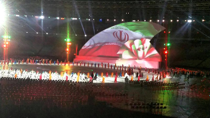 رژه ورزشکاران ایرانی در قالب کاروان خودباوری و امید با پرچمداری ساره جوانمردی +عکس