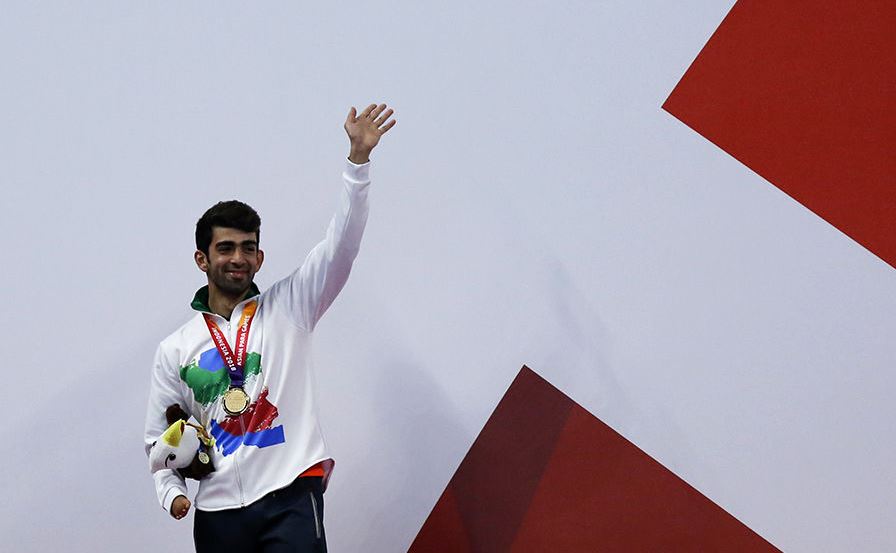 ایزدیار اولین طلایی کاروان ایران