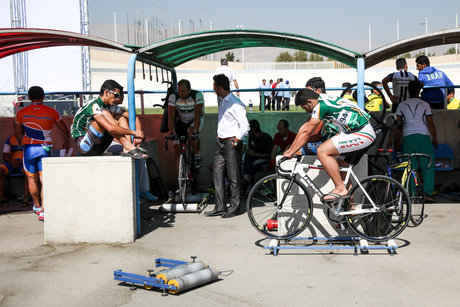 وقتی قهرمانان ایران به دوچرخهسواری ترکمنستان هم غبطه میخورند + عکس