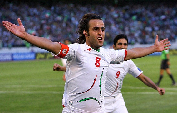 علی کریمی بهترین هافبک تاریخ جام ملت‌های آسیا شد