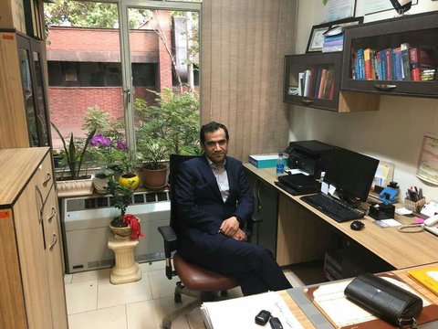 شغل را باید ساخت