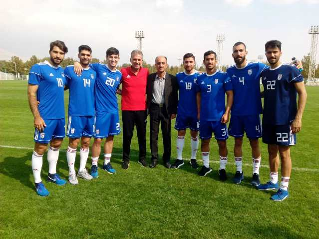 آخرین توصیههای کیروش به ملیپوشان در تمرین سبک قبل از بازی با بولیوی +تصاویر آخرین توصیههای کیروش به ملیپوشان در تمرین سبک قبل از بازی با بولیوی +تصاویر