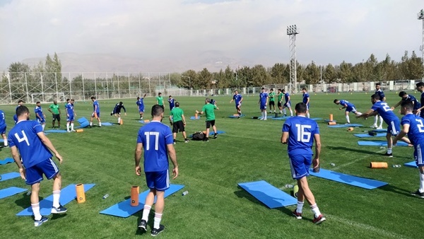 آخرین توصیههای کیروش به ملیپوشان در تمرین سبک قبل از بازی با بولیوی +تصاویر آخرین توصیههای کیروش به ملیپوشان در تمرین سبک قبل از بازی با بولیوی +تصاویر