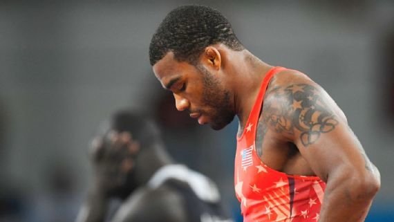 جردن باروز باخت و حسینخانی حذف شد