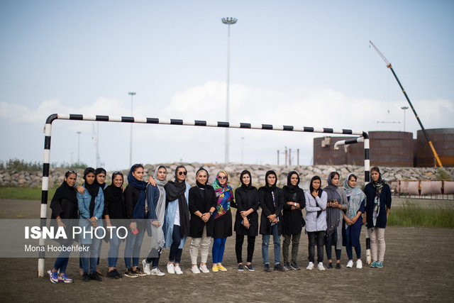 دختر بودیم، اما می‌خواستیم فوتبال بازی کنیم/ آدم فضایی نبودیم