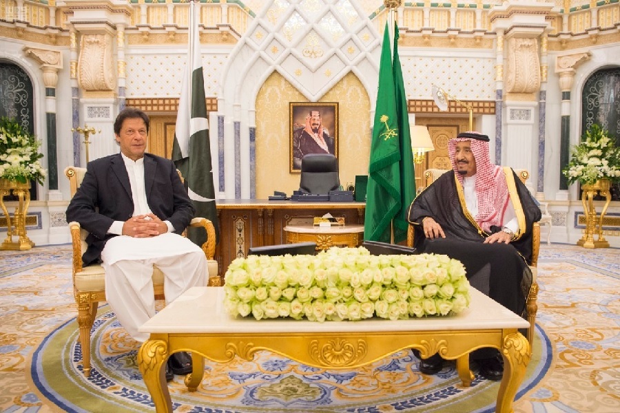 عمران خان درباره همکاریهای اقتصادی با شاه سعودی رایزنی کرد