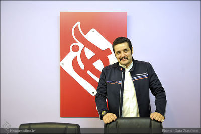 لایه‌های عجیب از زندگی نابغه قرن / روایت مهران رنجبر از نمایش 