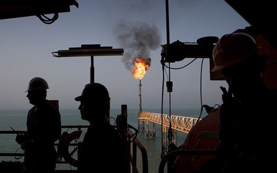 تکاپوی مشتریان نفتی ایران برای گرفتن معافیت از آمریکا/ علت تغییر رفتار هند و چین با ایران چیست؟ تکاپوی مشتریان نفتی ایران برای گرفتن معافیت از آمریکا/ علت تغییر رفتار هند و چین با ایران چیست؟