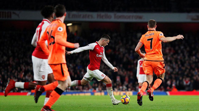 تساوی لیورپول و آرسنال به سود سیتی تساوی لیورپول و آرسنال به سود سیتی