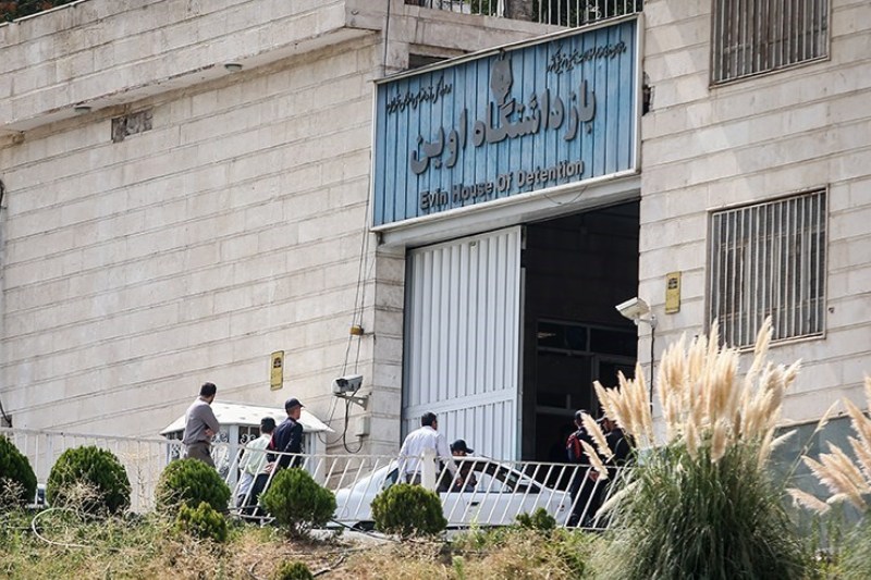 نسرین ستوده از رئیس زندان اوین شکایت کرد