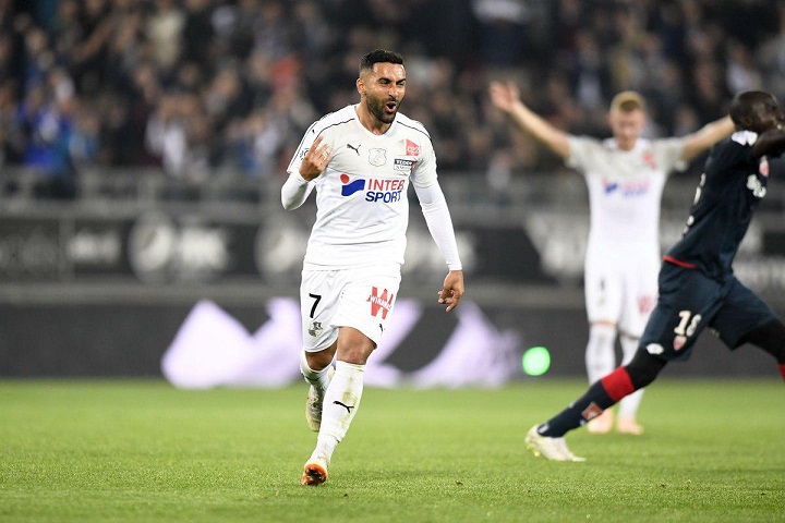 خانواده‌ام گفتند فوتبال را رها کن و دنبال کار باش/ مدتی فروشنده تلفن شدم، اما فقط به فوتبال فکر کردم