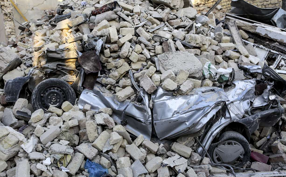 کرمانشاه یک سال پس از زلزله/ هیچ خانواده‌ای در چادر زندگی نمی‌کند/ مشکلات بهداشتی همچنان گریبانگیر مردم زلزله‌زده