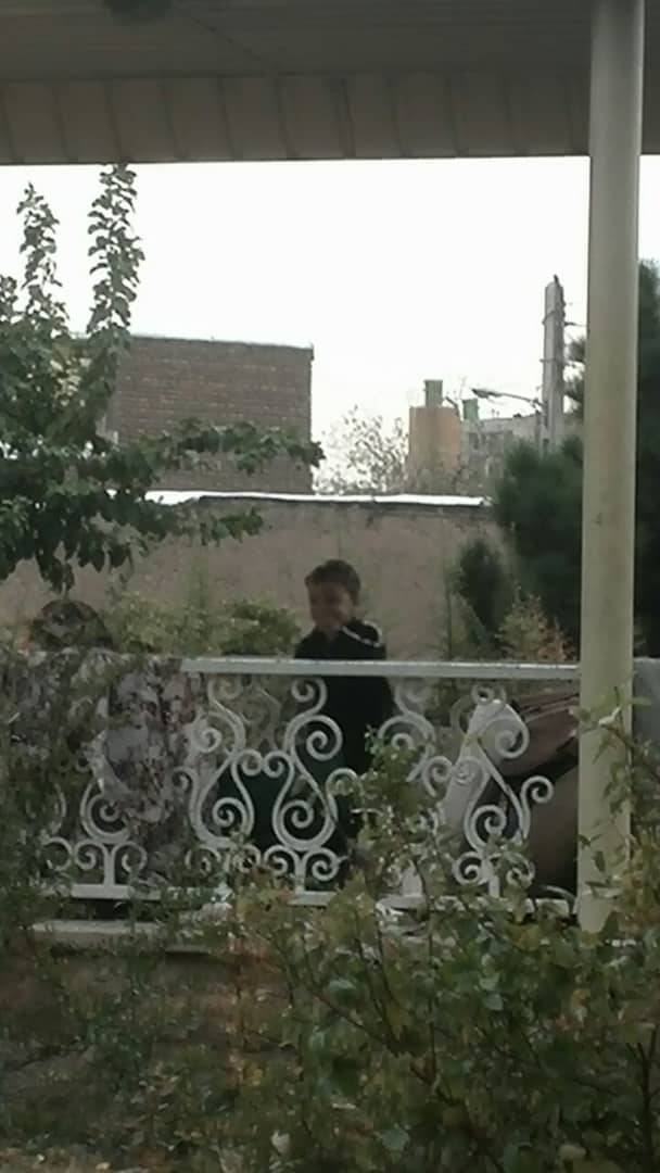 برخورد زشت عوامل شهرداری با آلاچیق نشینان فقیر شهر ری!