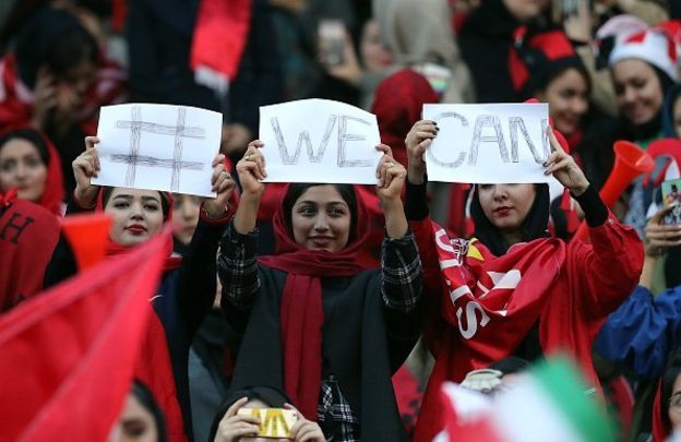 ورود زنان به ورزشگاه مشکل مردم نیست/ بعدا می‌گویند زنان بدون حجاب در استادیوم حضور یابند!