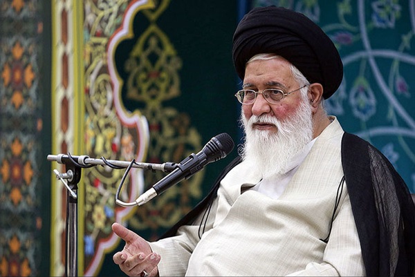 ممکن نیست رهبری در فضای مذاکره با امریکا قرار گیرد/ اعدام سلطان سکه به جامعه آرامش داد