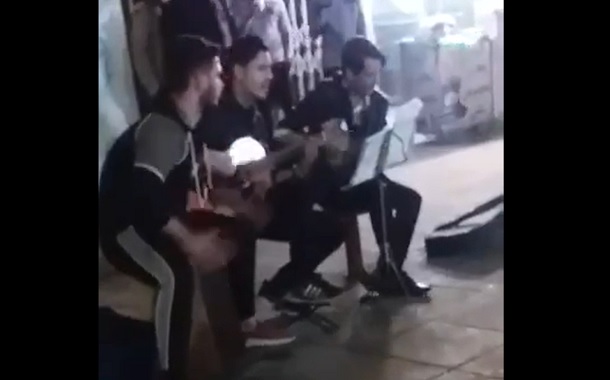 آیا برخورد با نوازندگان خیابانی در رشت جرم نیست؟