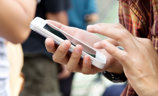 صداوسیما مانع توسعه موبایل در کشور است صداوسیما مانع توسعه موبایل در کشور است