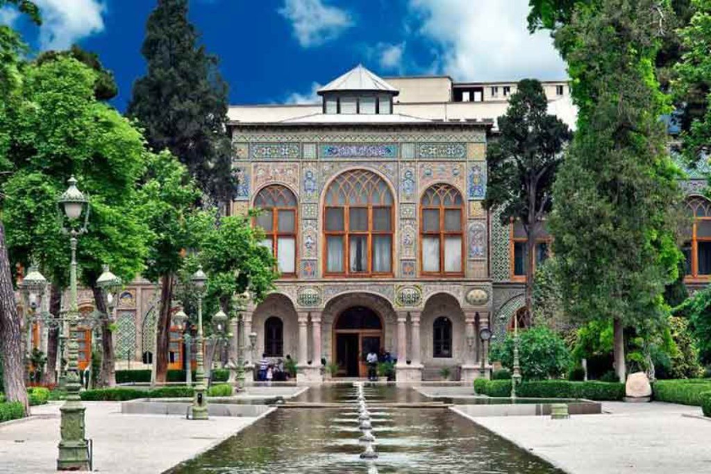 انتقاد نظری در خصوص ساخت و ساز در اطراف کاخ گلستان