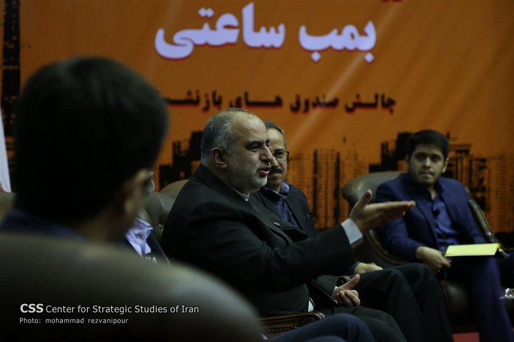 برخی منافعشان را در قالب سو استفاده از قانون و مصوبات به جامعه تحمیل میکنند برخی منافعشان را در قالب سو استفاده از قانون و مصوبات به جامعه تحمیل میکنند