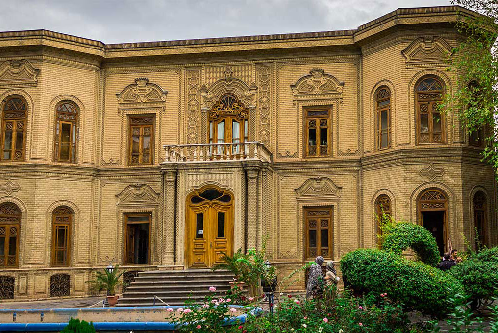 موزه آبگینه و سفال ایران تعطیل شد