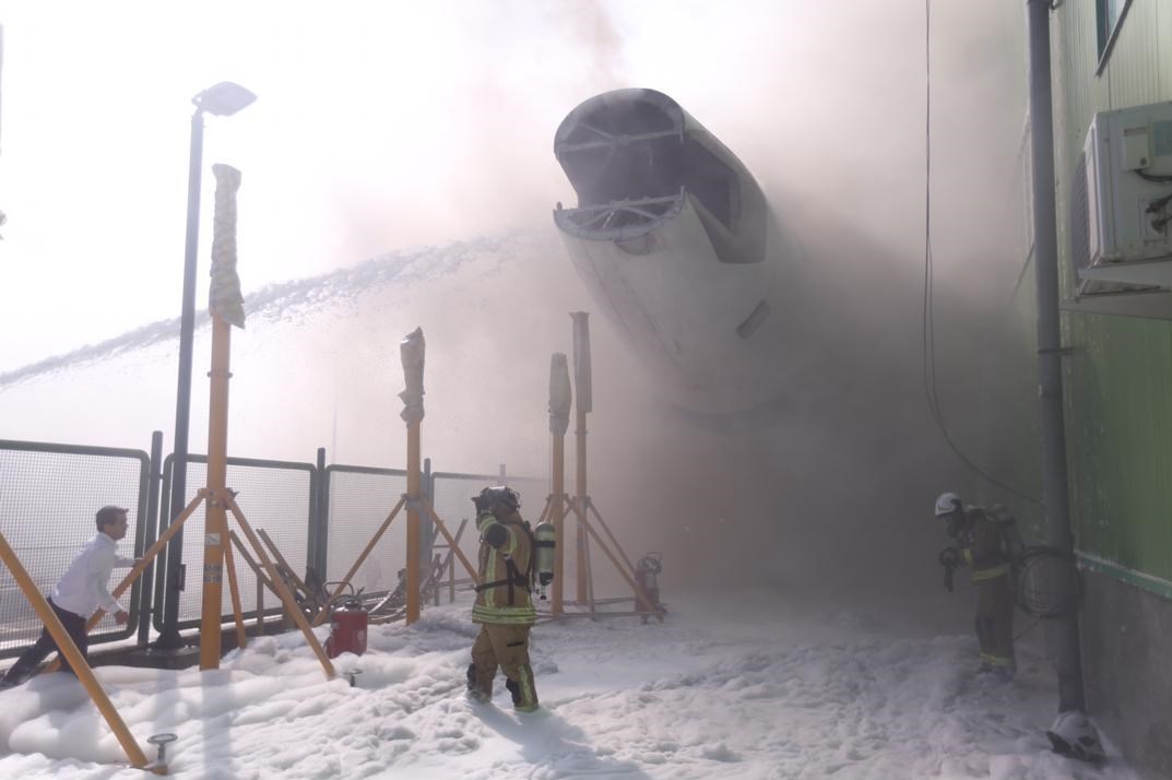 هواپیمای ماهان در فرودگاه امام آتش گرفت + عکس هواپیمای ماهان در فرودگاه امام آتش گرفت + عکس