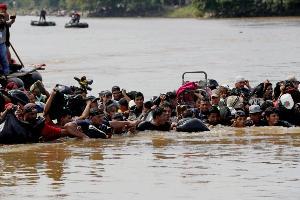 خیل مهاجران امریکا در مکزیک
