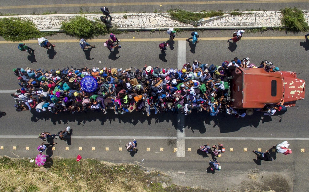 خیل مهاجران امریکا در مکزیک