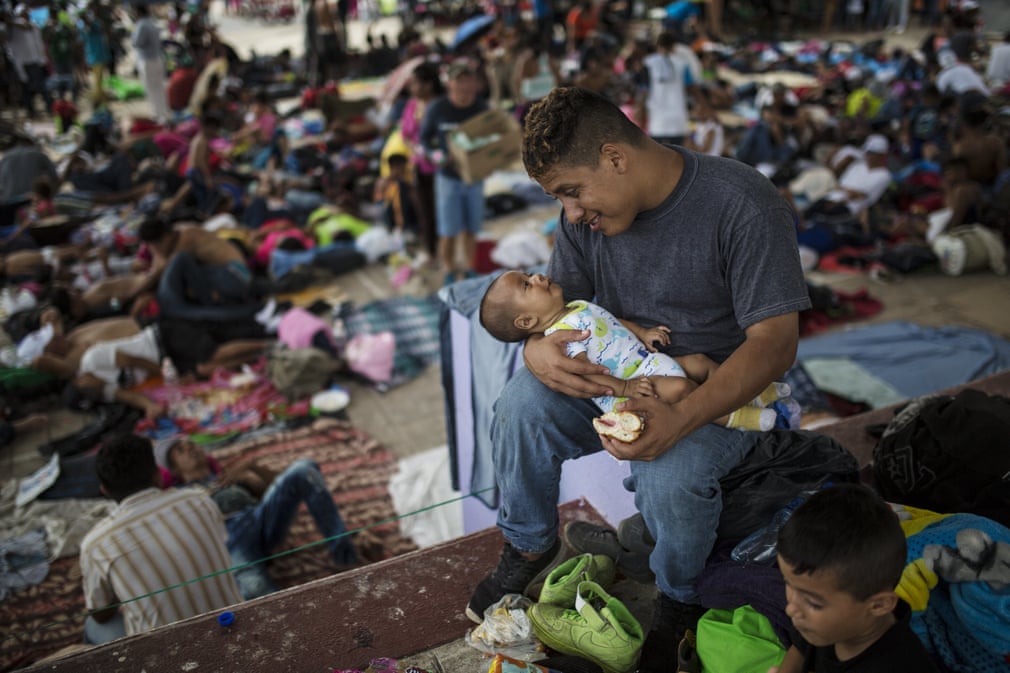 خیل مهاجران امریکا در مکزیک