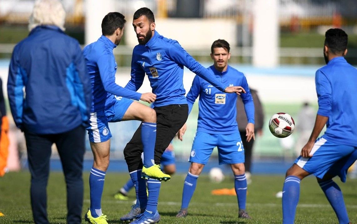 استراحت یک جلسه‌ای شفر به آبی‌پوشان