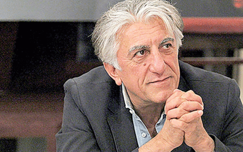 رضا کیانیان از اصغر فرهادی عذرخواهی کرد