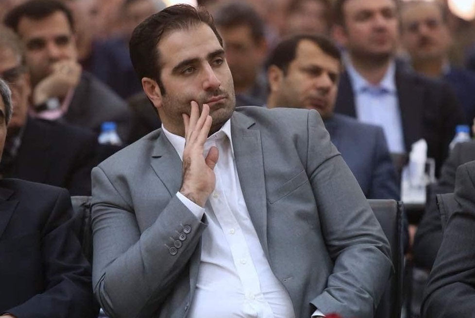 فعلا توانایی پرداخت سنوات بازنشسته فولاد را نداریم/ ماه آینده حقوق معوقه پرداخت می‌شود/ ۲۵۰۰ میلیارد تومان بدهی داریم/ گروه ملی فولاد را به جای بدهی امیرمنصور آریا به بانک ملی دادند