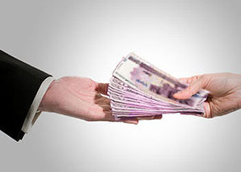 چگونگی پرداخت ۲۰۰ هزار تومان کمک جبرانی دولت به کارکنان