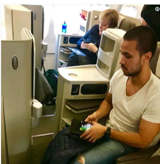 شرح همسفری با مرکل در یک پرواز تجاری عادی+عکس