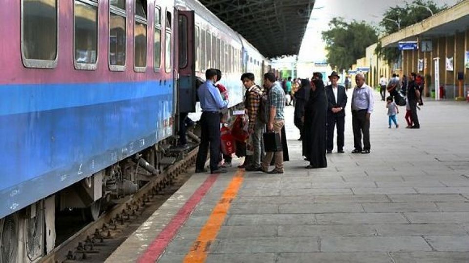 آغاز پیش فروش بلیت قطار‌های مسافری دی ماه از دوشنبه